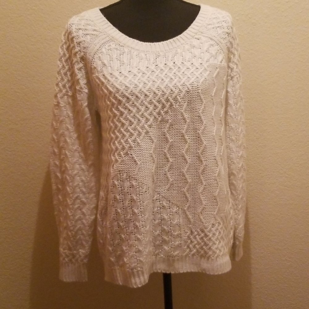 EUC Mossimo knit pullover sweater